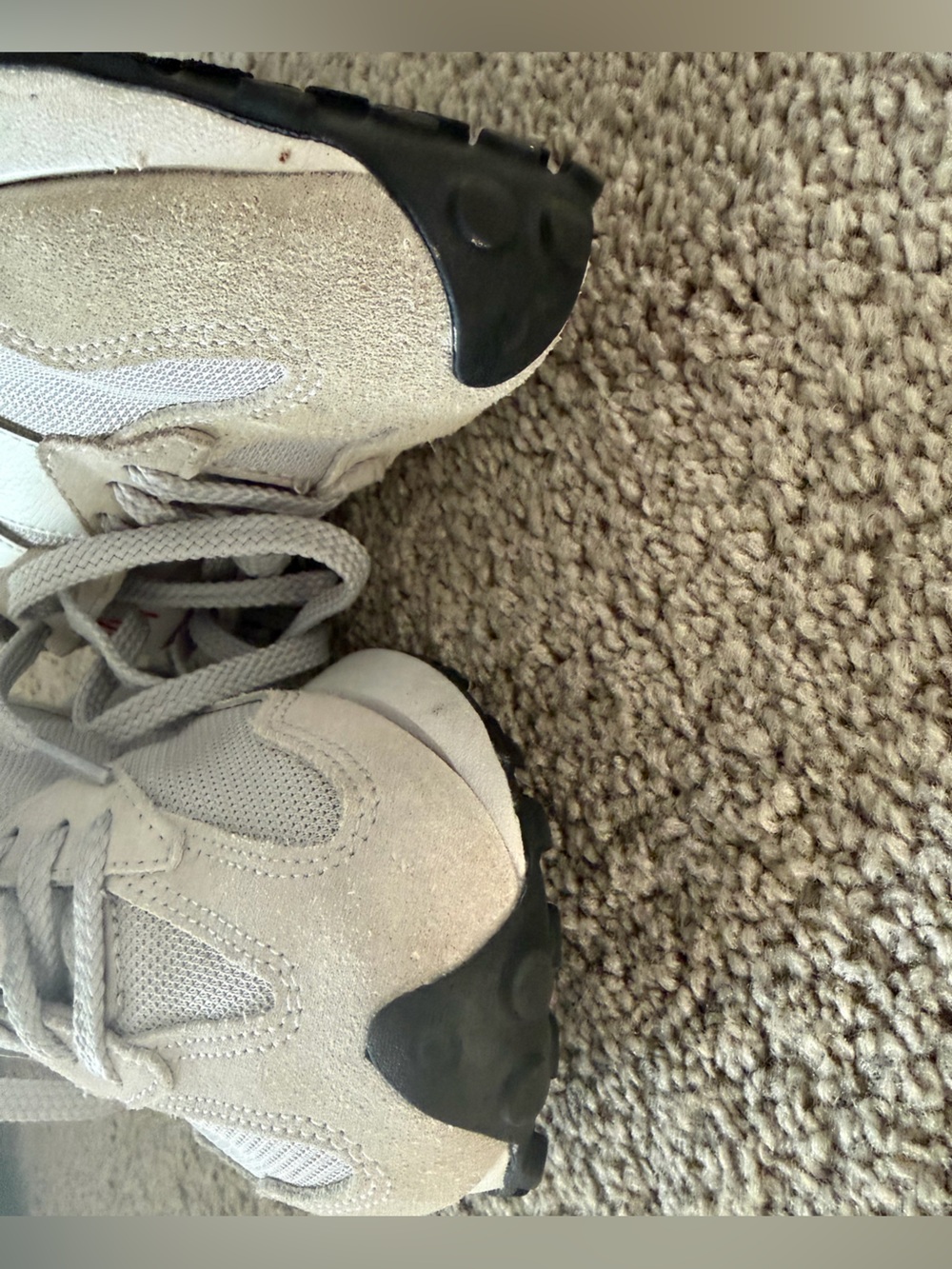 New Balance 327 sneakers lot of 2! Size 5.5 boys, 7 female w/extra laces gray wh - Picture 12 of 15